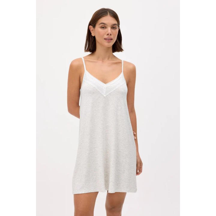 Ysabel Mora 10824 – Camisa de Dormir Leve de Alças com Renda