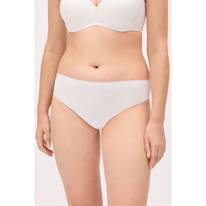 Ysabel Mora 10833 – Cueca Midi Branca com Renda