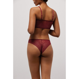 Ysabel Mora 19672 Cueca brasileira invisível com renda Special You