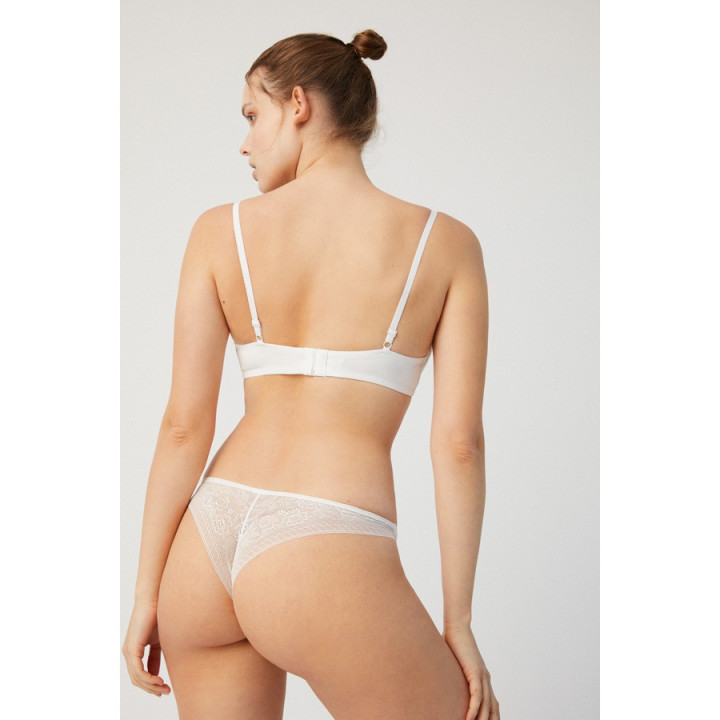 Ysabel Mora 19672 Cueca brasileira invisível com renda Special You