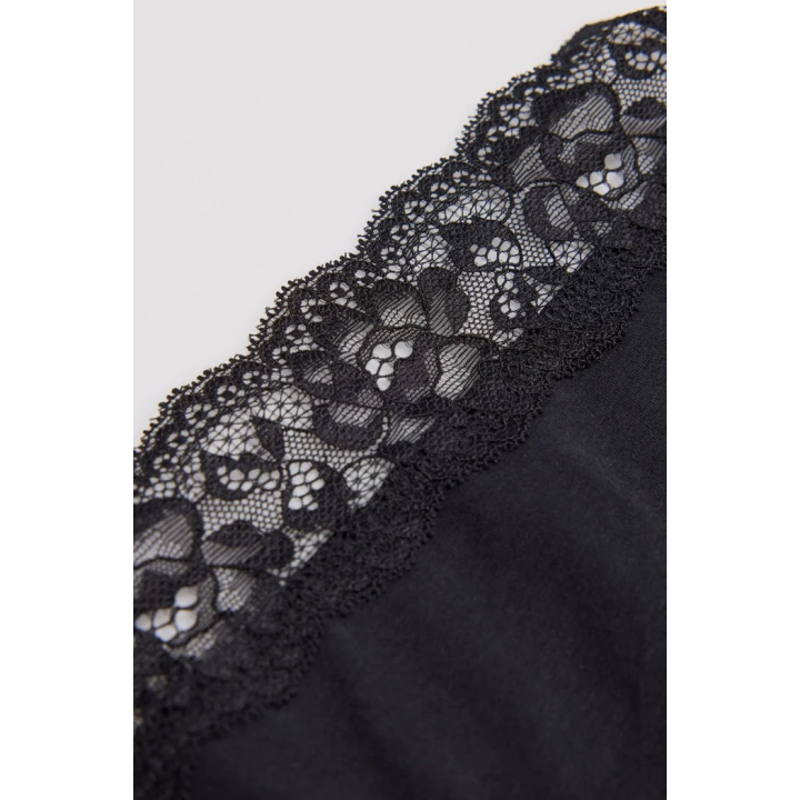 Tanga de algodão natural com detalhe de renda floral Ysabel Mora - YSM-19032